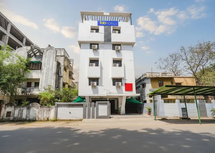 Via Osca InnAirport Hotel